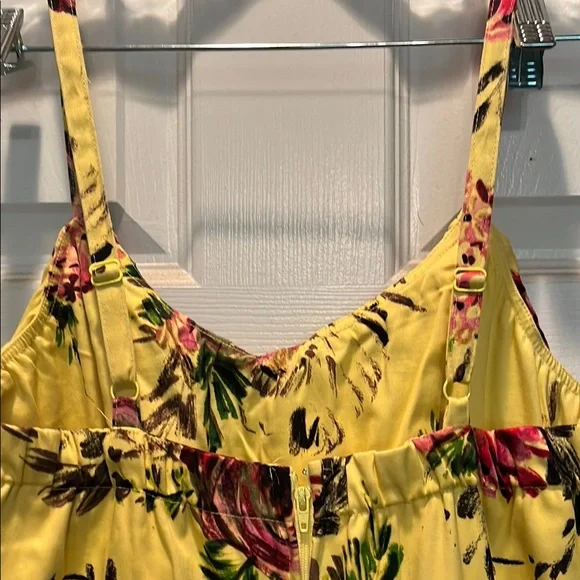 PUG Ella dress in yellow floral - Picture 3 of 5